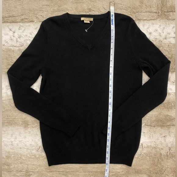 NWOT💝AMICALE Cashmere V-Neck Sweater Size S - Picture 12 of 14